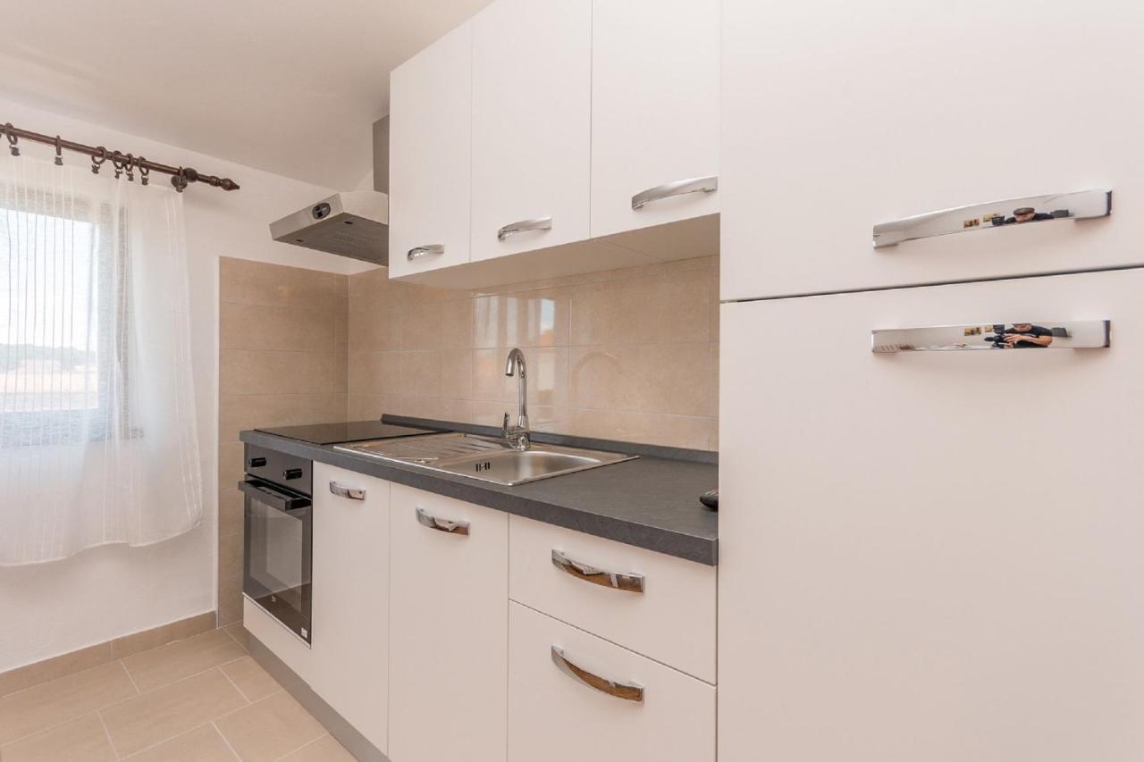 Apartment Lucija Biograd Na Moru Ngoại thất bức ảnh